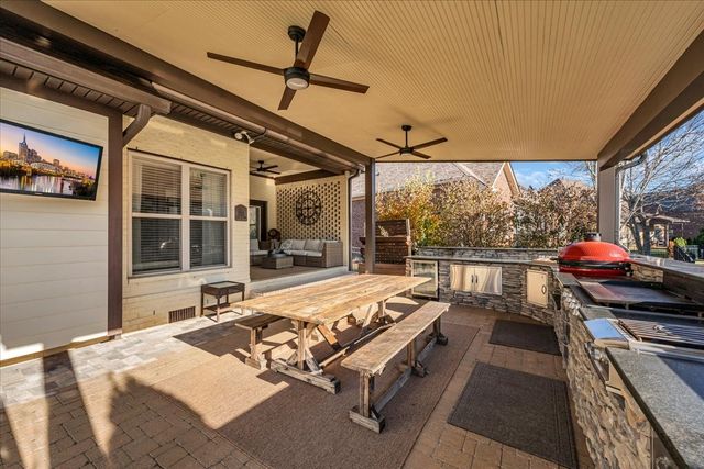 1021 Alice Springs Cir, Spring Hill, TN 37174