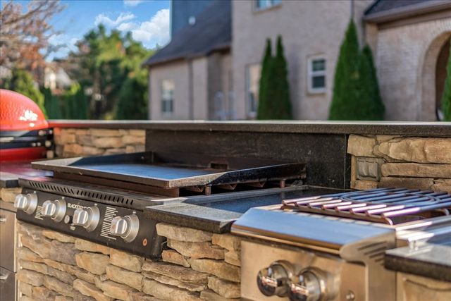 1021 Alice Springs Cir, Spring Hill, TN 37174