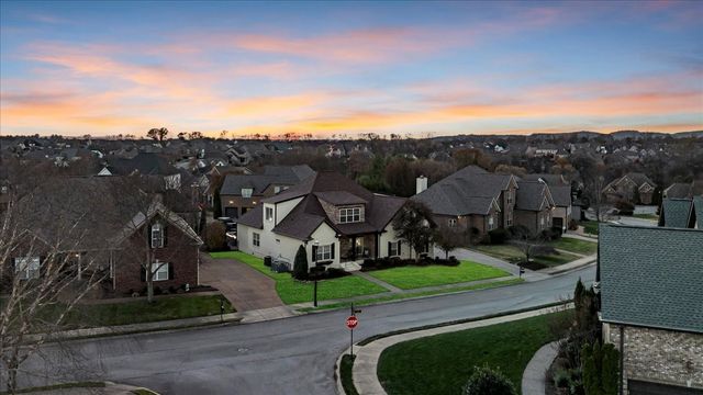 1021 Alice Springs Cir, Spring Hill, TN 37174