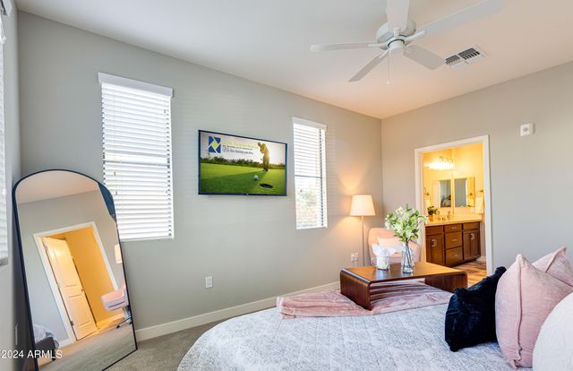 2511 W QUEEN CREEK Road 102, Chandler, AZ 85248