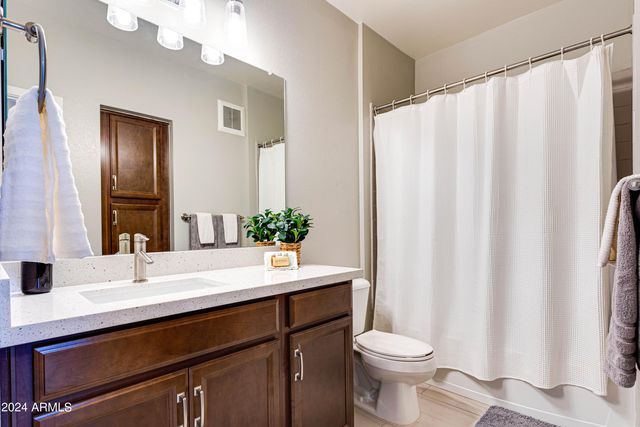 2511 W QUEEN CREEK Road 102, Chandler, AZ 85248