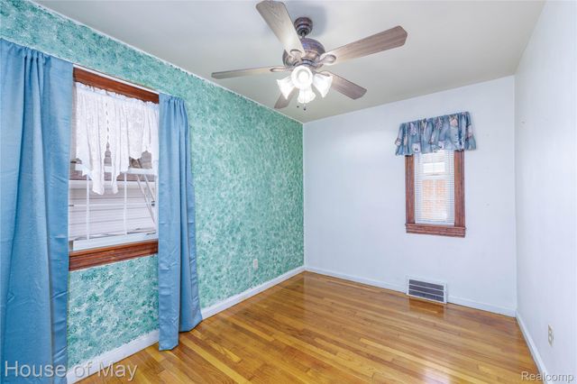 6640 Gahona Avenue, Allen Park, MI 48101