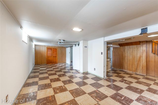 6640 Gahona Avenue, Allen Park, MI 48101