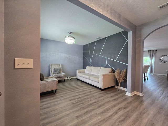 9646 TRONCAIS, Thonotosassa, FL 33592