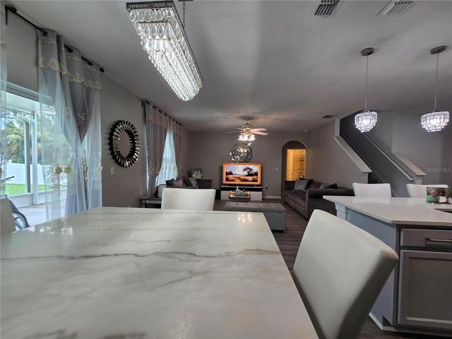 9646 TRONCAIS, Thonotosassa, FL 33592