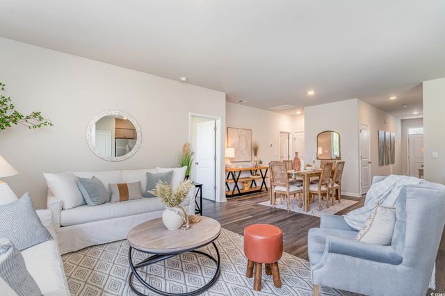 389 Glade Ct., Loris, SC 29569