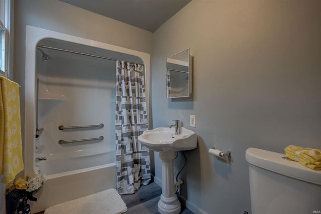 2123 W Iowa Street, Evansville, IN 47712