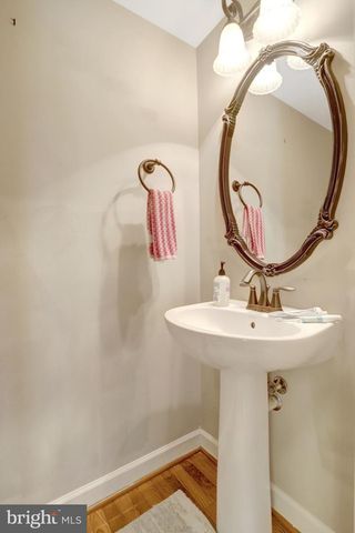 5228 HAROLD SECORD ST, Alexandria, VA 22304