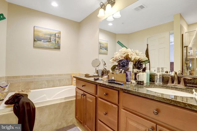 5228 HAROLD SECORD ST, Alexandria, VA 22304