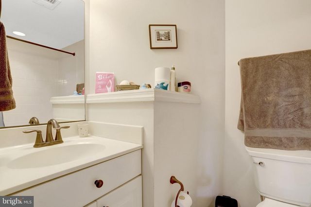 5228 HAROLD SECORD ST, Alexandria, VA 22304