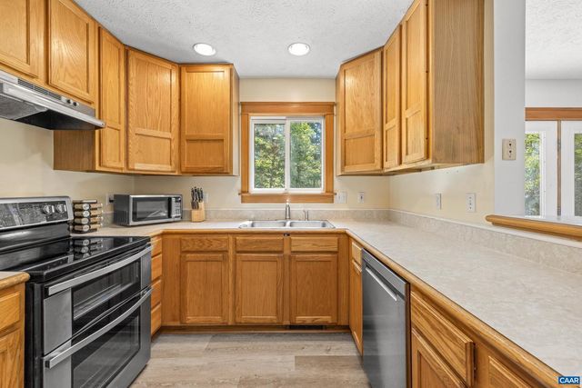 4 OLD HOMESTEAD CIR, Palmyra, VA 22963