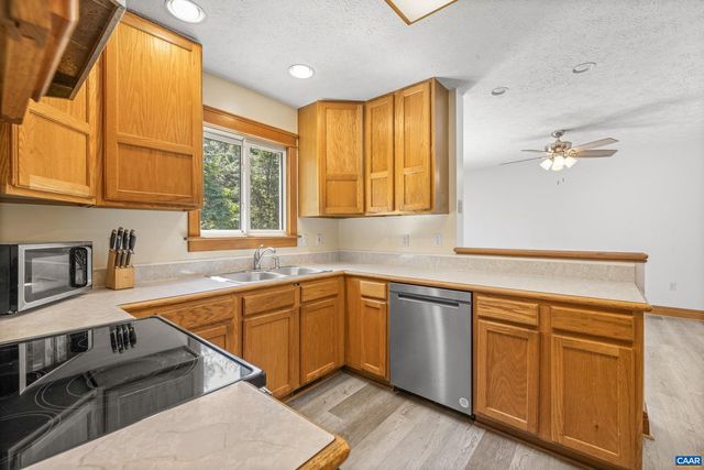 4 OLD HOMESTEAD CIR, Palmyra, VA 22963