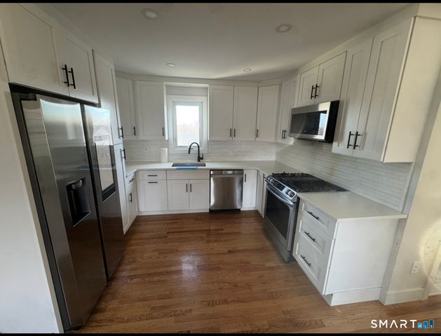 35 Knapps Highway, Fairfield, CT 06825