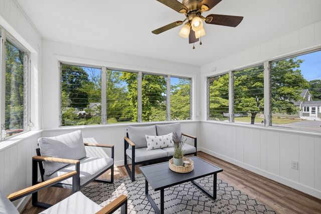9 Claude Rd, Chelmsford, MA 01824