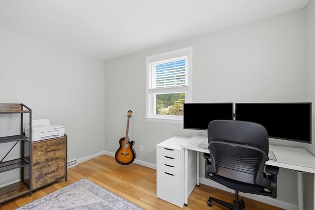 9 Claude Rd, Chelmsford, MA 01824