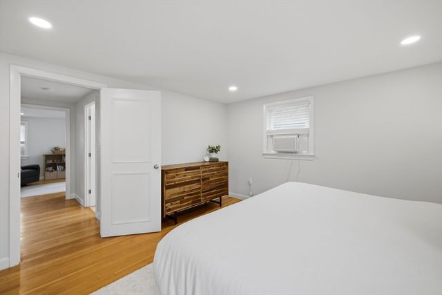9 Claude Rd, Chelmsford, MA 01824
