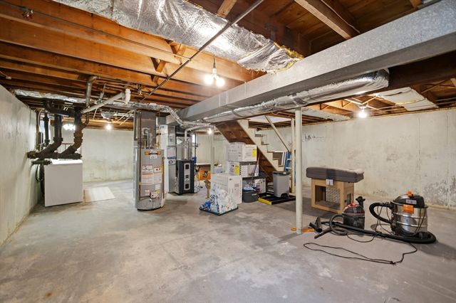 9 Claude Rd, Chelmsford, MA 01824
