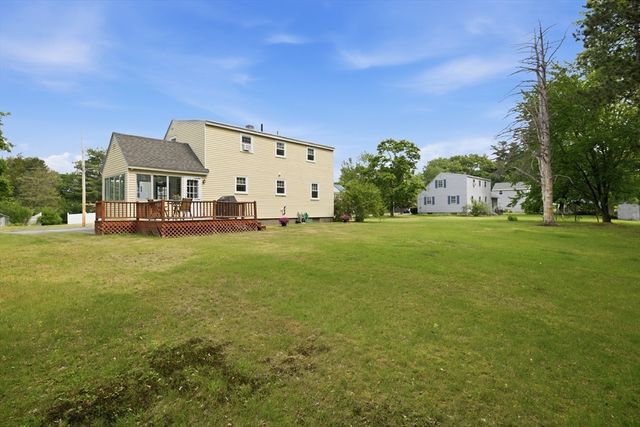 9 Claude Rd, Chelmsford, MA 01824