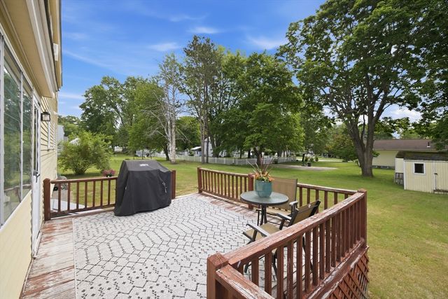 9 Claude Rd, Chelmsford, MA 01824