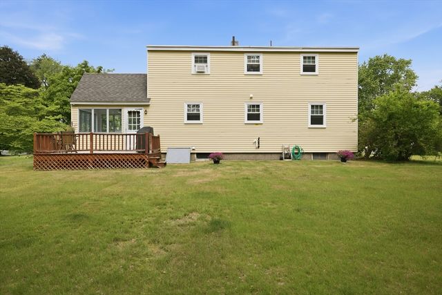9 Claude Rd, Chelmsford, MA 01824