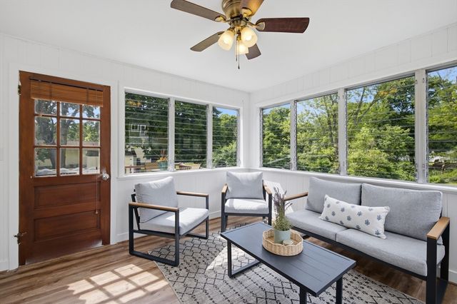 9 Claude Rd, Chelmsford, MA 01824