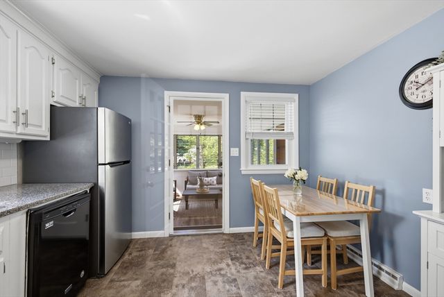 9 Claude Rd, Chelmsford, MA 01824