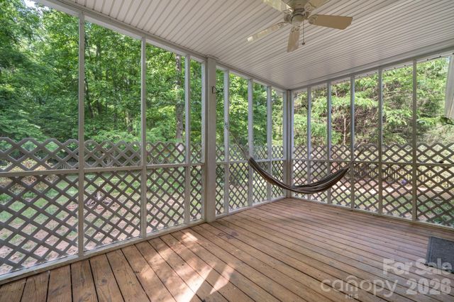 2120 40th Avenue Court NE, Hickory, NC 28601