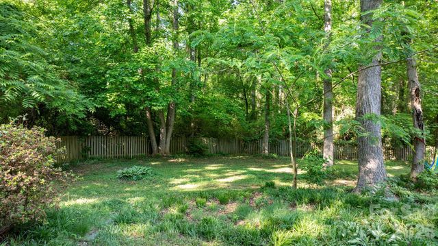 2120 40th Avenue Court NE, Hickory, NC 28601