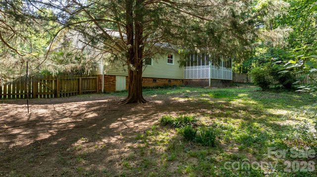 2120 40th Avenue Court NE, Hickory, NC 28601