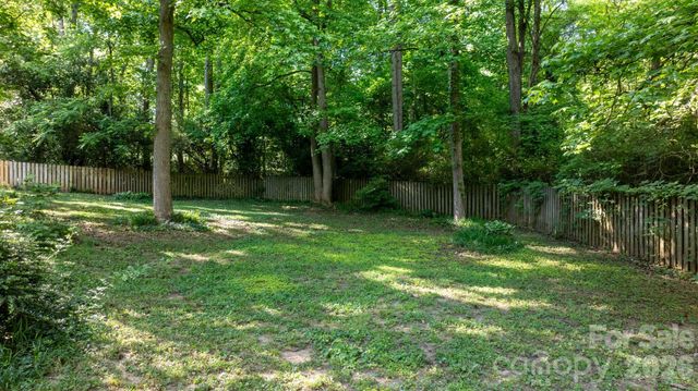 2120 40th Avenue Court NE, Hickory, NC 28601