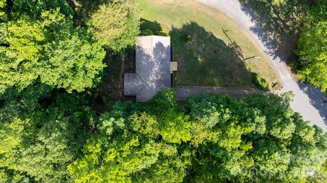 2120 40th Avenue Court NE, Hickory, NC 28601