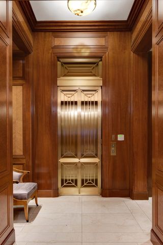 189 E LAKE SHORE Drive PH18, Chicago, IL 60611