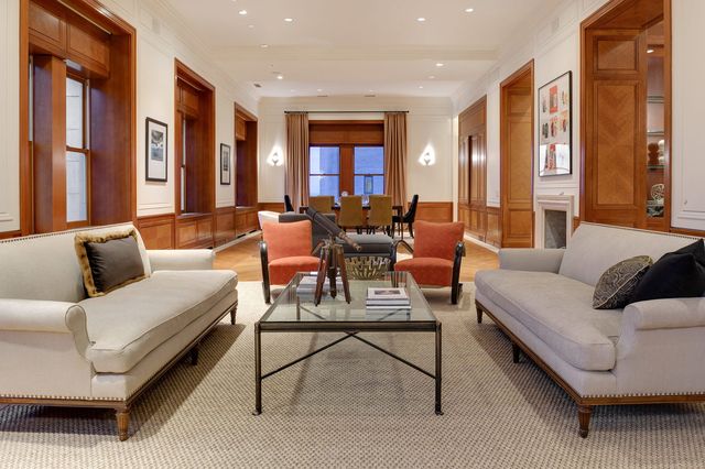 189 E LAKE SHORE Drive PH18, Chicago, IL 60611