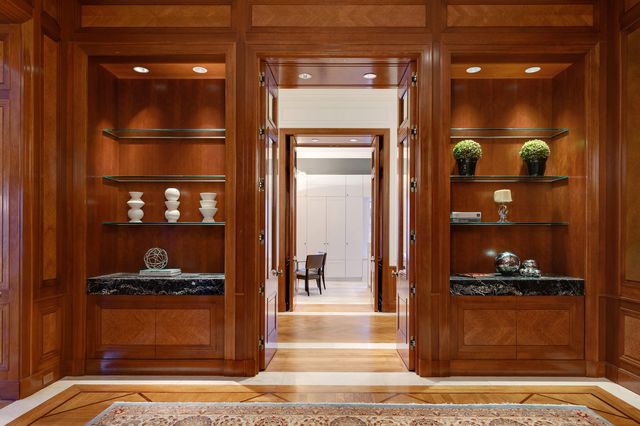 189 E LAKE SHORE Drive PH18, Chicago, IL 60611