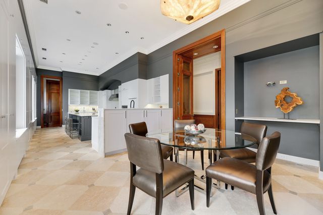 189 E LAKE SHORE Drive PH18, Chicago, IL 60611