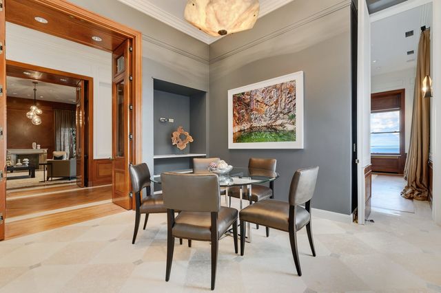 189 E LAKE SHORE Drive PH18, Chicago, IL 60611