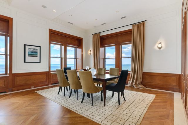 189 E LAKE SHORE Drive PH18, Chicago, IL 60611