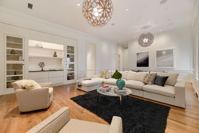 189 E LAKE SHORE Drive PH18, Chicago, IL 60611