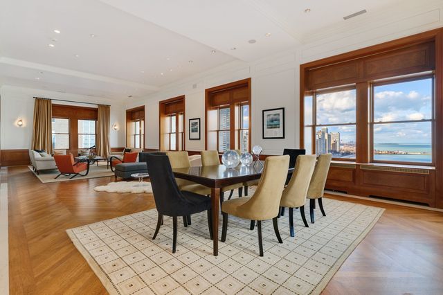 189 E LAKE SHORE Drive PH18, Chicago, IL 60611