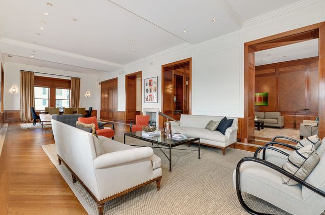 189 E LAKE SHORE Drive PH18, Chicago, IL 60611