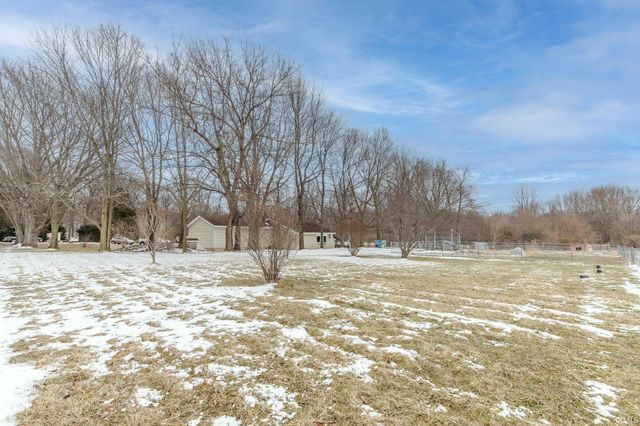 4445 N 1St Place, Leesburg, IN 46538