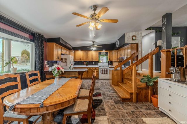 4445 N 1St Place, Leesburg, IN 46538