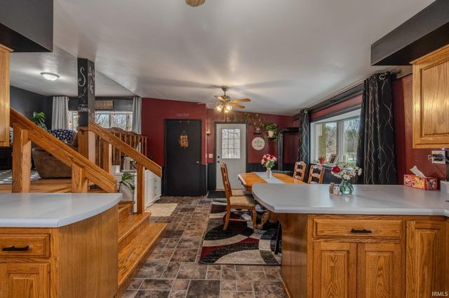 4445 N 1St Place, Leesburg, IN 46538