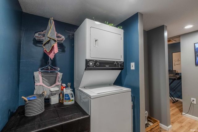 4445 N 1St Place, Leesburg, IN 46538