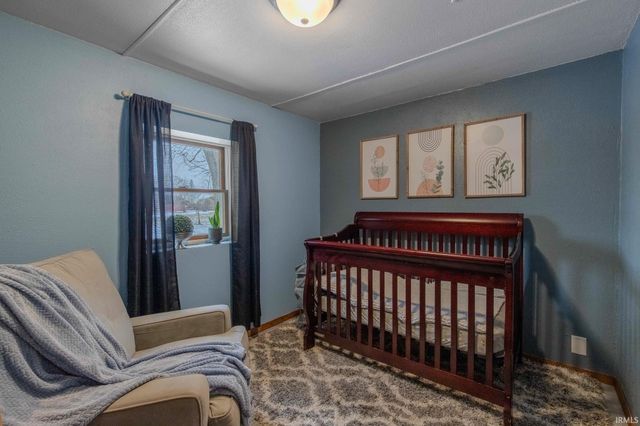 4445 N 1St Place, Leesburg, IN 46538