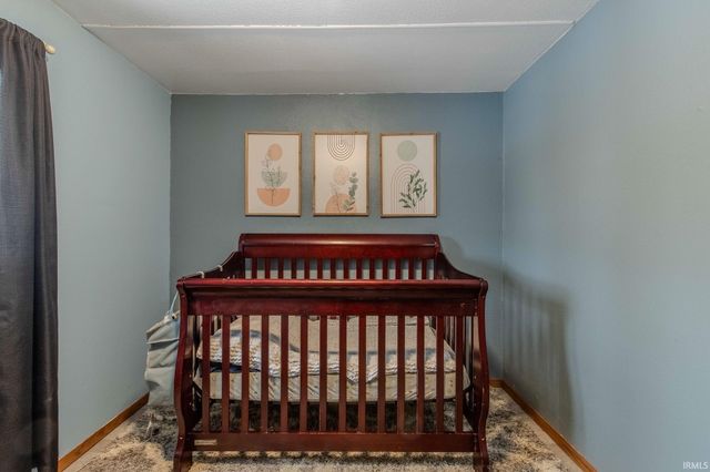 4445 N 1St Place, Leesburg, IN 46538