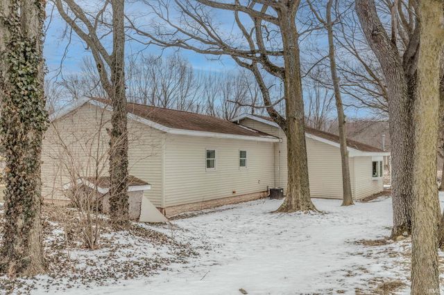 4445 N 1St Place, Leesburg, IN 46538