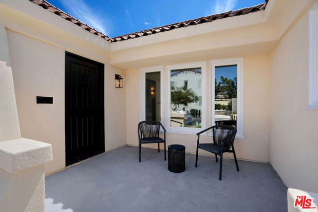 7508 Rosewood Avenue, Los Angeles, CA 90036