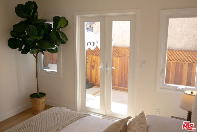 7508 Rosewood Avenue, Los Angeles, CA 90036