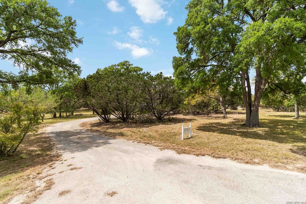 31949 Oak Ridge Pkwy, Bulverde, TX 78163